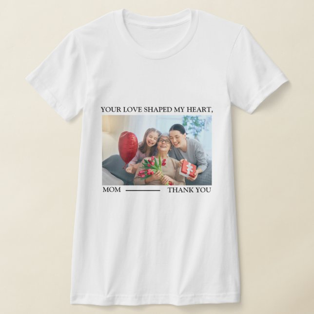 T-shirt Cadeau unique de la Fête des Mères Surprise (Poser)