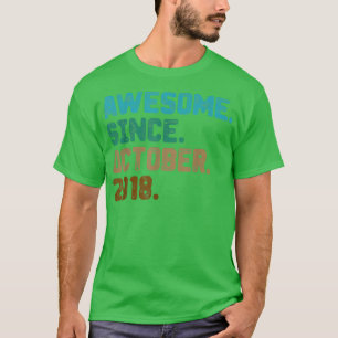 T-shirt Cadeaux de 4 ans fantastiques depuis Octobre 2018 