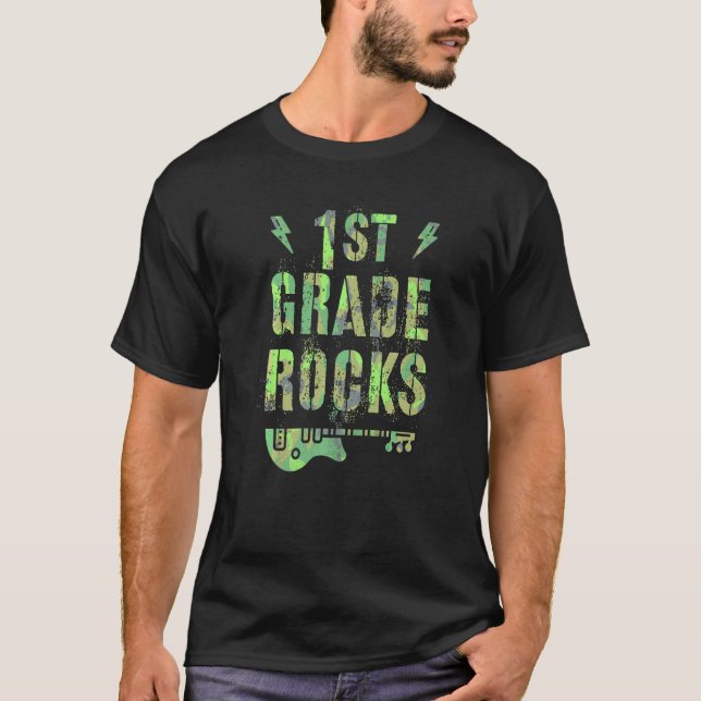 T-shirt Camo 1st Grade Rocks Camp Teacher Squad First Grad (Devant)