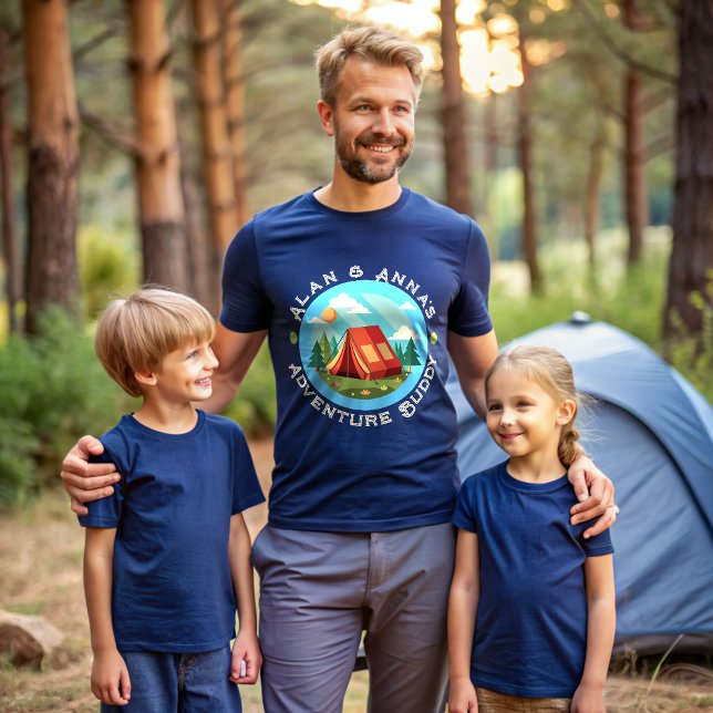 T-shirt Camp d'aventure familial personnalisé - Nom person (Créateur téléchargé)