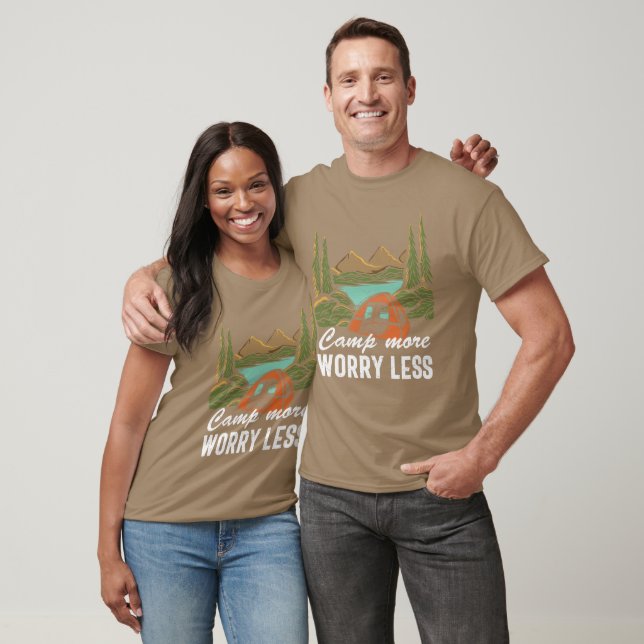 T-shirt camp de cool plus d'inquiétude moins d'art de mots (Unisexe)