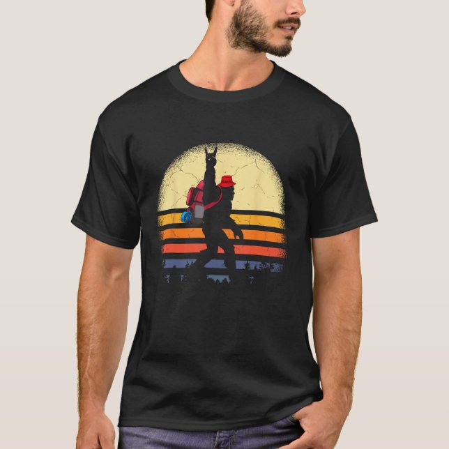 T-shirt Camping Hiking Mountain Camper Camp Adventure Expl (Devant)