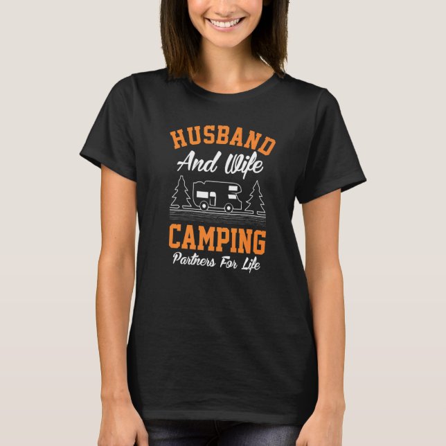 T-shirt Camping Mari Et Femme Partenaires Pour Le Camping  (Devant)