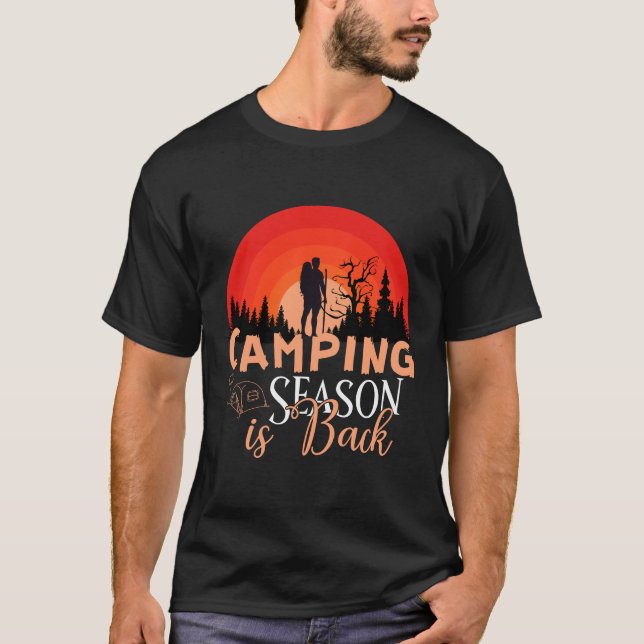 T-shirt Camping Season Is Back Retro Sunset Outdoor Advent (Devant)