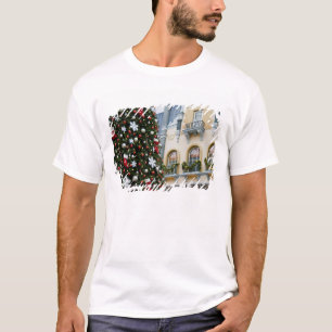 T-shirt Canada, Alberta, Edmonton. West Edmonton Mall.