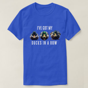 T-shirt Canards amusants dans une rangée