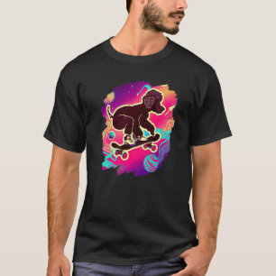 T-shirt Caniche en planche à roulettes dans l'espace rétro