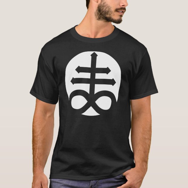 T-shirt Casque croisé satanique (Devant)