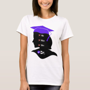 T-shirt Casquette mauve Mlle Mme Mme Dr Design pour le nou