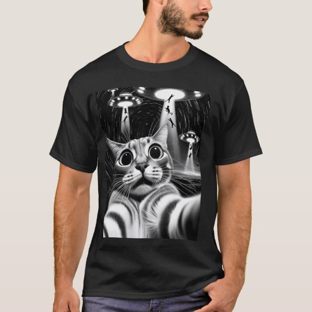 T-shirt Cat UFO Invasion Funny Chat Mème Retro Alien Cat U (Devant)