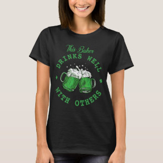 T-shirt Ce Baker Boit Bien Avec D'Autres St Patrick's Da
