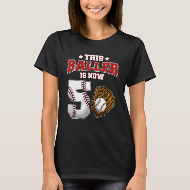 T-shirt Ce Baller Est Maintenant 5 Ans Joueurs De Baseball (Devant)