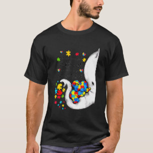 T-shirt Ce qui vous rend différents éléphant maman Autisme