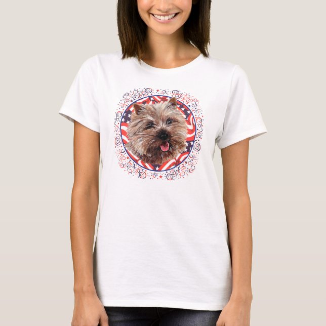 T-shirt Célébration du drapeau américain Cairn Terrier (Devant)
