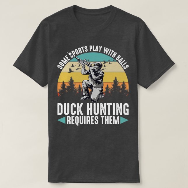 T-shirt Certains Sports Jouent Avec Des Boules Chasse De C (Design devant)