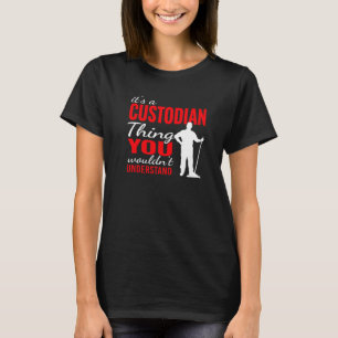 T-shirt C'est la chose gardienne pour la garde de la marin