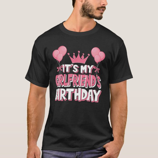 T-shirt C'est la fête d'anniversaire de My Girlfriend (Devant)