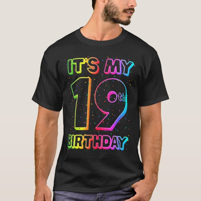 T-shirt C'est mon 19e anniversaire dix-neuvième anniversai (Devant)