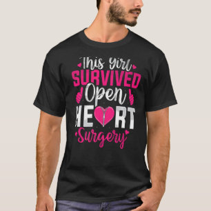 T-shirt Cette fille a survécu à la chirurgie du coeur ouve