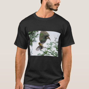 T-shirt Charming Bird Building a Nest
