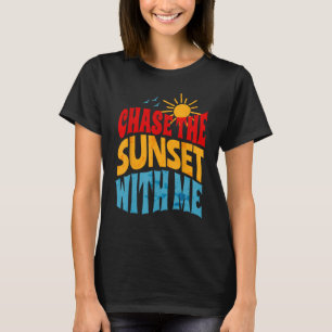 T-shirt Chasse au coucher du soleil avec moi Vibes rétro p