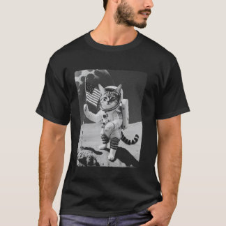 T-shirt Chat astronaute plantant le drapeau américain sur 