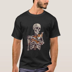 T-shirt Chat calicot étreignant un squelette Halloween Ama