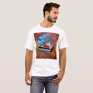 T-shirt Chat couché sur un clavier dans l'espace