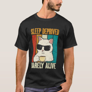 T-shirt Chat drôle adulte disant privé de sommeil à peine