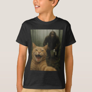 T-shirt Chat Drôle Surpris Happy Selfie Avec Bigfoot Sasq