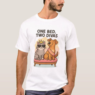 T-shirt Chat et Chien amusant - Un lit, deux Divan