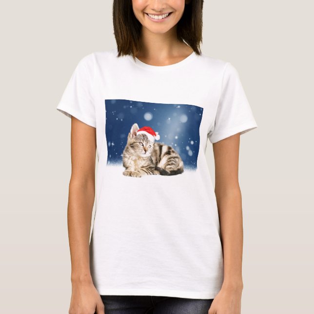 T-shirt Chat mignon portant chapeau de Noël rouge neige (Devant)