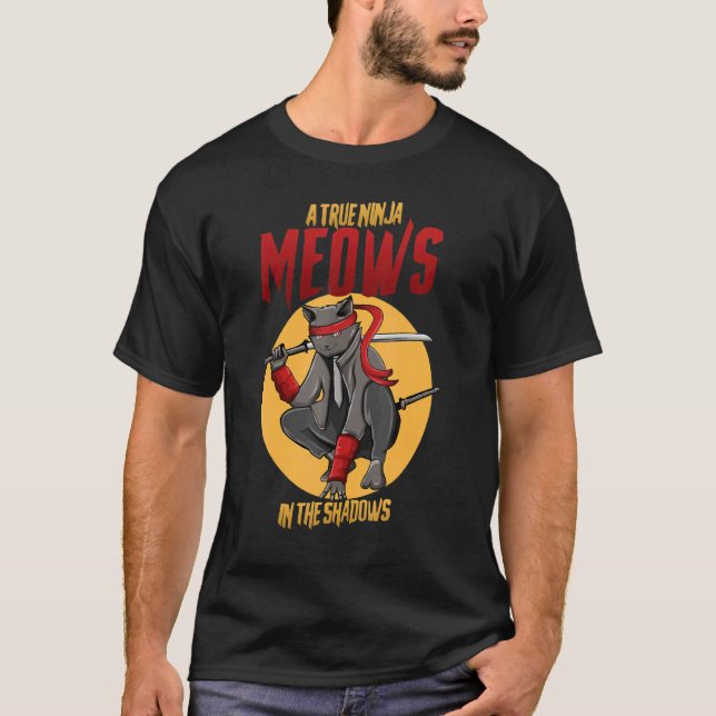 T-shirt Chat Ninja Avec Katana Dans L'Ombre (Devant)