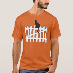 T-shirt Chat noir se reposant sur l'attente blanche de