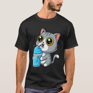 T-shirt Chat tabby gris adorable buvant une boisson bleue