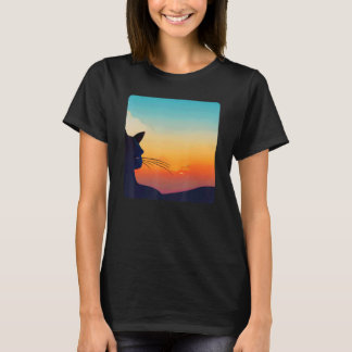 T-shirt Chaton noir regardant le coucher de soleil coloré