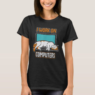 T-shirt Chats amusants et moi travaillons sur l'ordinateur