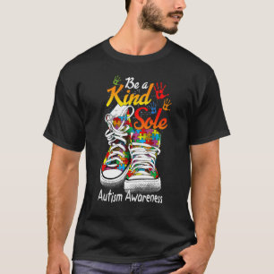 T-shirt Chaussures à énigme Trendy Be A Kind Sole pour la