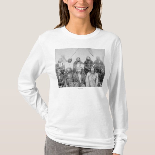 T-shirt Chefs indiens de Lakota qui ont rencontré des (Devant)