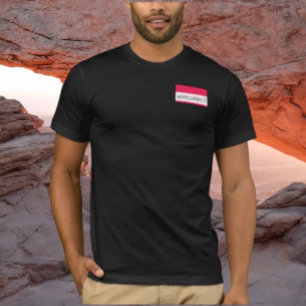 T-shirt Chemise avec un badge de nom hostile – Tee à subti