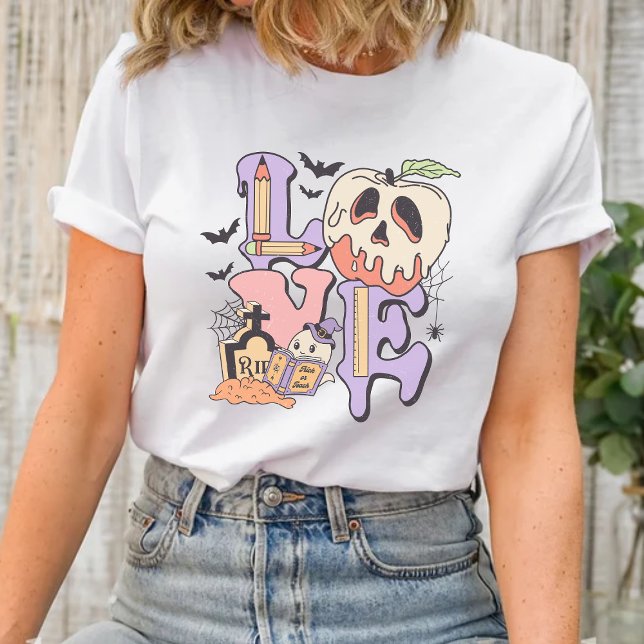 T-shirt Chemise d'Halloween enseignant d'amour (Teaching is a treat, not a trick! 🍬 Show some spooky love for your favorite teachers.)