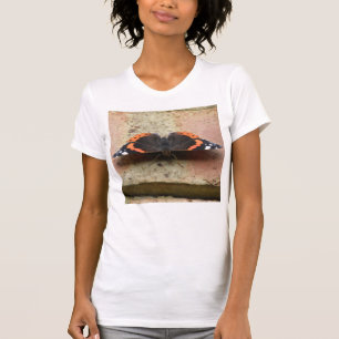 T-shirt Chemise T Papillon de l'amiral rouge
