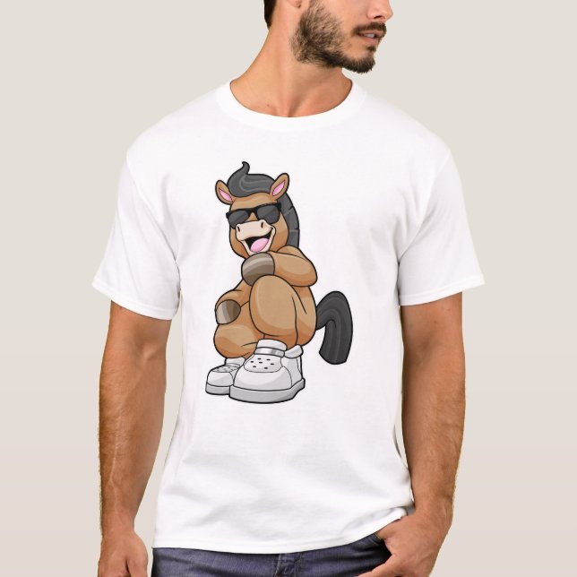 T-shirt Cheval avec de grandes chaussures (Devant)