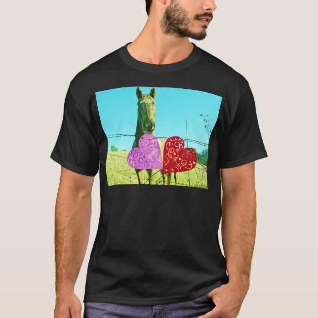 T-shirt Cheval blond et Coeurs rose et rouge (Devant)