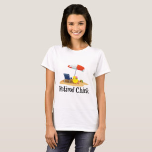 T-shirt Chick à la retraite sur la plage