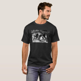 T-shirt Chien de boxe sur Windowsill mccna