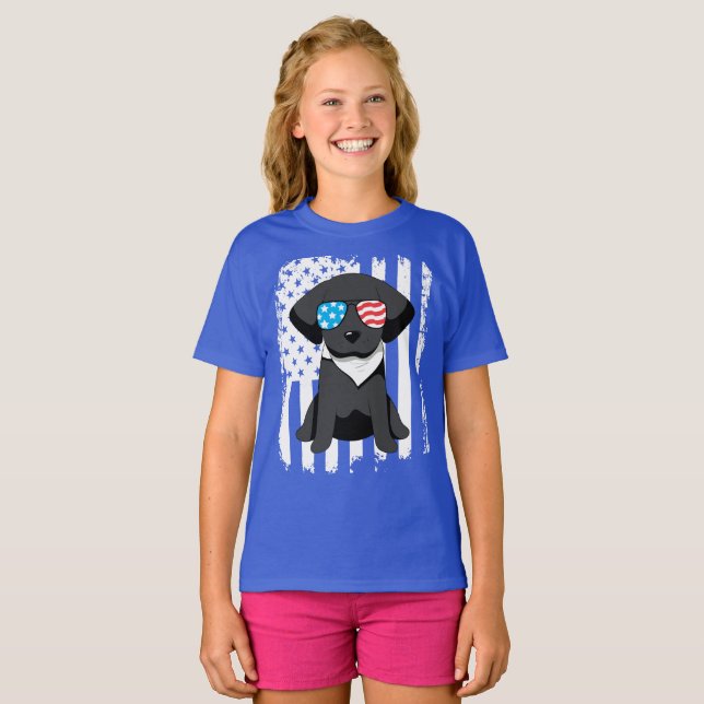 T-shirt Chien noir patriotique de Labrador (Devant entier)