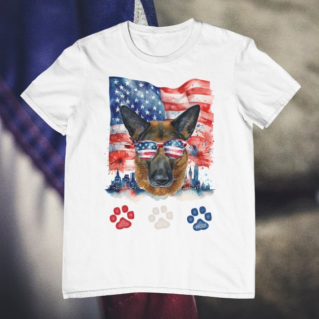 T-shirt Chien rouge blanc et bleu allemand 4 juillet (Créateur téléchargé)