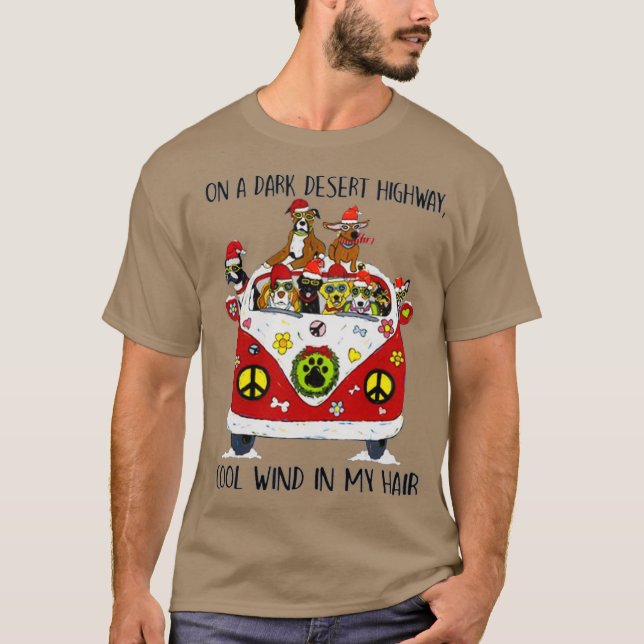 T-shirt Chien Sur Une Route Du Désert Sombre Drôle Noël (Devant)