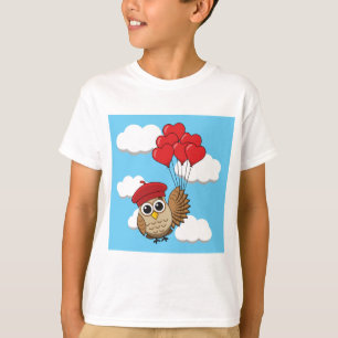 T-shirt Chouette mignonne volant avec des ballons de coeur